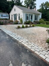 2 Grove St in Sandwich, MA - Building Photo - Building Photo