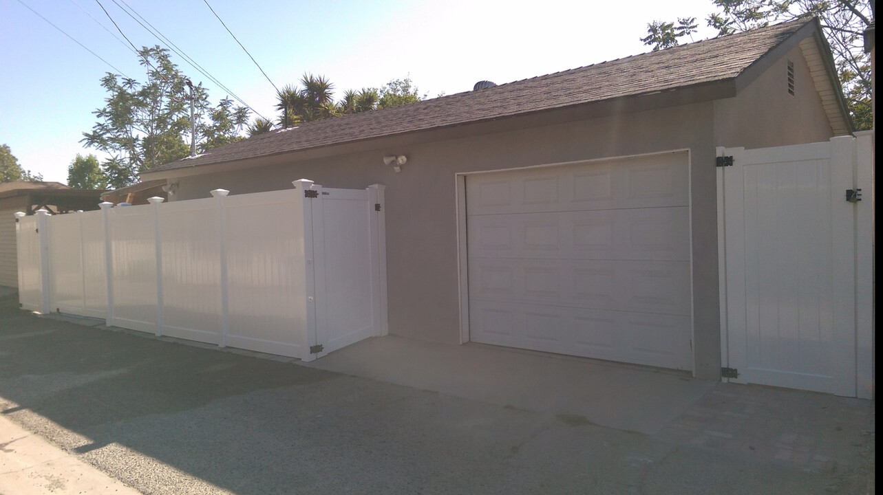 7316 White Oak Ave, Unit Luxury Studio in Van Nuys, CA - Building Photo