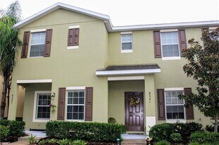 8536 Trail Wind Dr in Tampa, FL - Building Photo