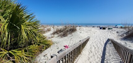 663 William Hilton Pkwy in Hilton Head Island, SC - Foto de edificio - Building Photo