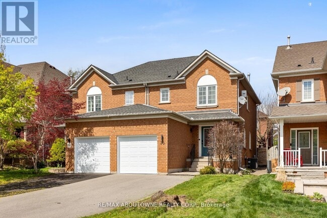 property at 30 Harnesworth Crescent