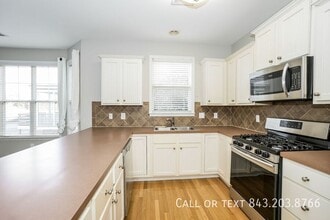 3004 Treadwell St in Mount Pleasant, SC - Building Photo - Building Photo