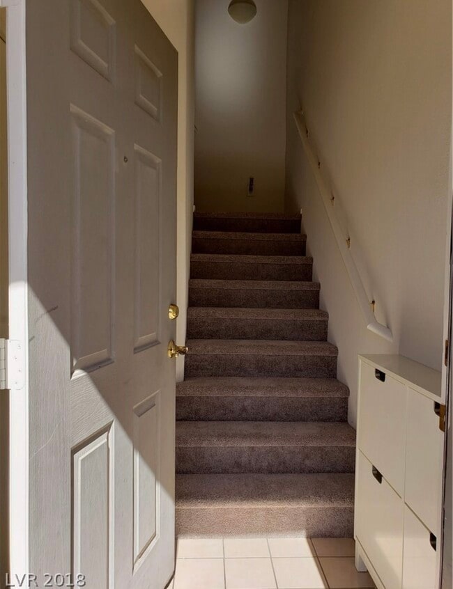 3504 Glorious Iris Pl, Unit #1 in North Las Vegas, NV - Building Photo - Building Photo