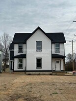 1042 S Laramie Hts in Fayetteville, AR - Building Photo