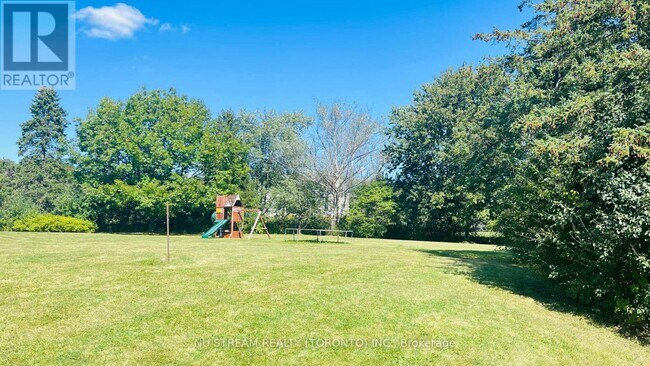 4 Willow Creek Dr in Markham, ON - Building Photo - Building Photo