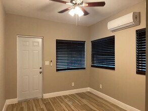 2480 NW 81st Terrace in Sunrise, FL - Building Photo - Building Photo