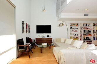 1140 N Formosa Ave in West Hollywood, CA - Building Photo - Building Photo