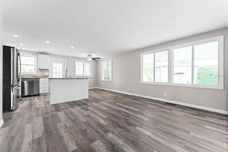 2714 Vindale Rd in Tavares, FL - Building Photo - Building Photo