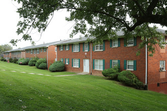 1901 Apartment Homes in Lexington, KY - Building Photo - Building Photo