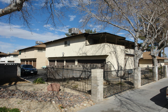 2689 Mcleod in Las Vegas, NV - Building Photo - Building Photo