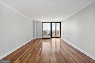 1420 Locust St in Philadelphia, PA - Building Photo