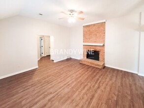 5353 Stephen Forest Cove in Memphis, TN - Foto de edificio - Building Photo