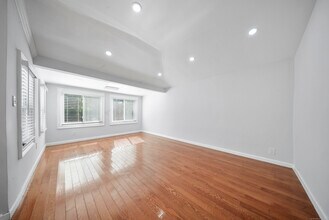 78 Cutlery Ave in Meriden, CT - Foto de edificio - Building Photo