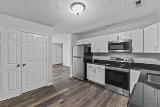 14 Coats Cir in Benson, NC - Building Photo - Building Photo