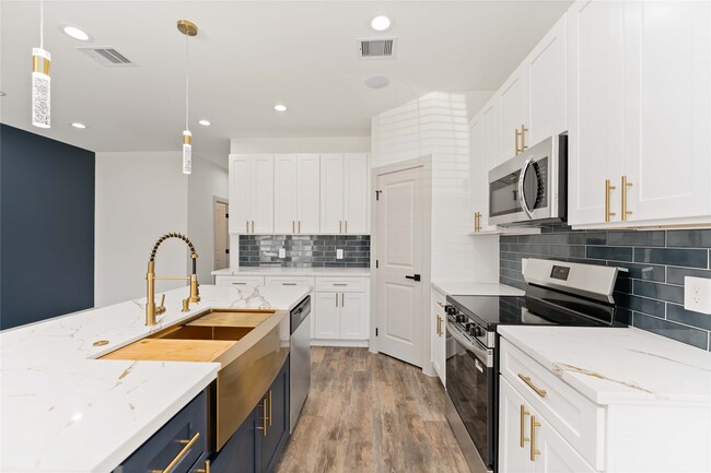 property at 113 Gans St