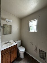 504 Headingly Ave NW in Albuquerque, NM - Building Photo - Building Photo