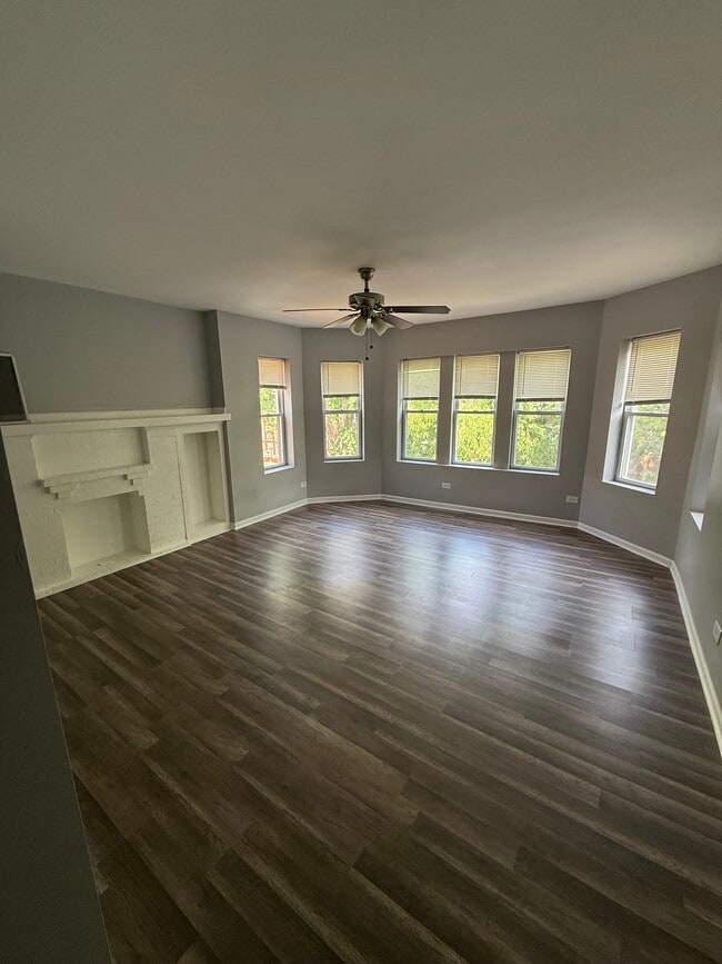 8418 S Drexel Ave, Unit 3