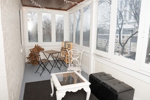 2023 Edgecliff Pt, Unit 4