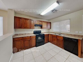 8315 W Clear Stream Dr in Phoenix, AZ - Building Photo - Building Photo