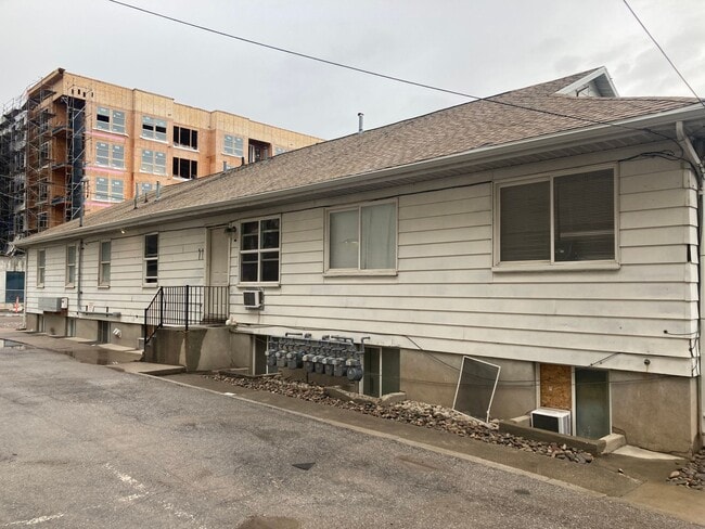 1291 E Villa Vis Ave in Millcreek, UT - Foto de edificio - Building Photo