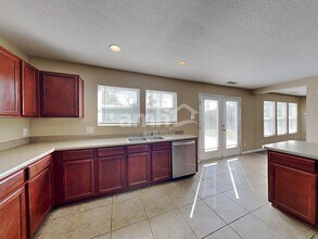 7927 Newhall Way in Indianapolis, IN - Building Photo - Building Photo