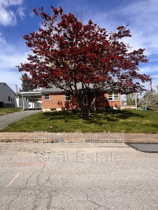 property at 192 N 5th St