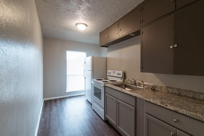 5327 Bell St in Houston, TX - Building Photo - Building Photo