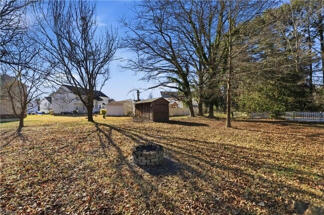 property at 3932 Pierce Ln