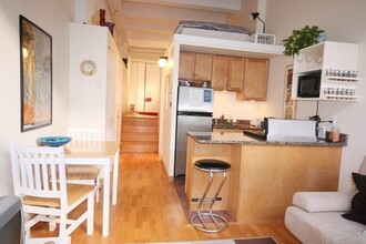 12 Stoneholm St, Unit 503 in Boston, MA - Building Photo - Building Photo