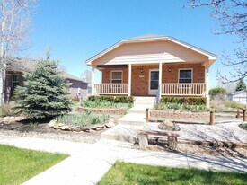 214 E Iowa Ave in Berthoud, CO - Building Photo