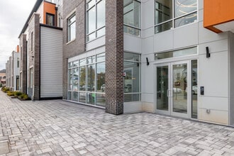 Five85West in Perth Amboy, NJ - Foto de edificio - Building Photo