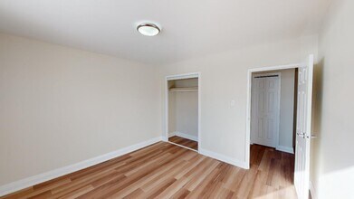 155 Lake Shore in Toronto, ON - Building Photo - Building Photo