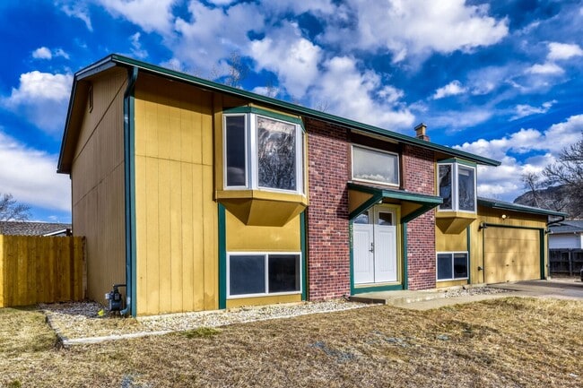 property at 5943 Culebra Ct