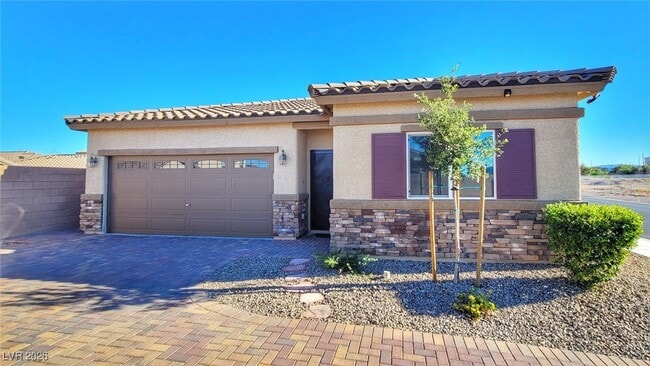 5652 Redwood St in Las Vegas, NV - Building Photo - Building Photo