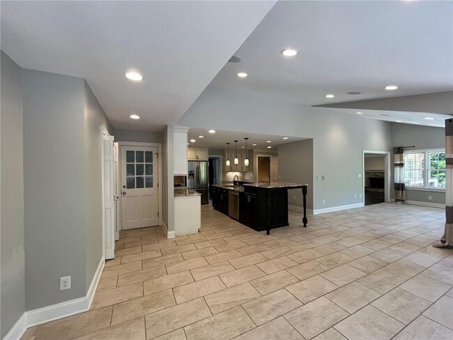 2237 Chimney Springs Dr in Marietta, GA - Building Photo - Building Photo