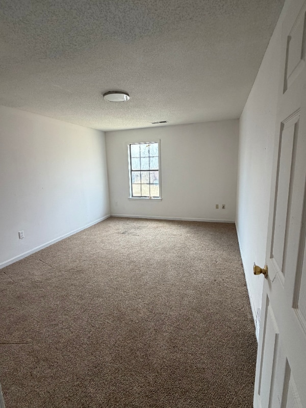 6001 Hickory Cove in Memphis, TN - Foto de edificio - Building Photo