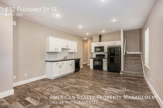612 Pleasant St SE in Grand Rapids, MI - Building Photo - Building Photo