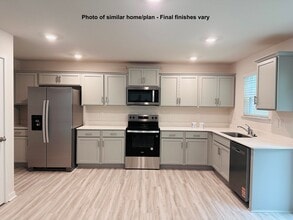 1053 20th Ave Loop SE in Hickory, NC - Building Photo - Building Photo