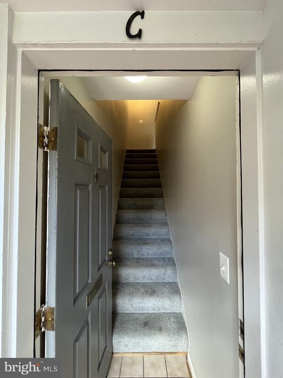 property at 2852 S Wakefield St