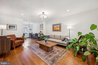 3013 S Columbus St in Arlington, VA - Foto de edificio - Building Photo