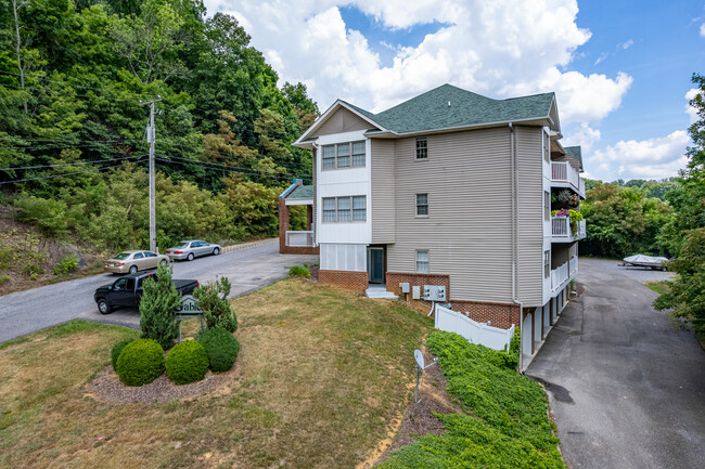 The Gables in Kingsport, TN - Building Photo - Building Photo