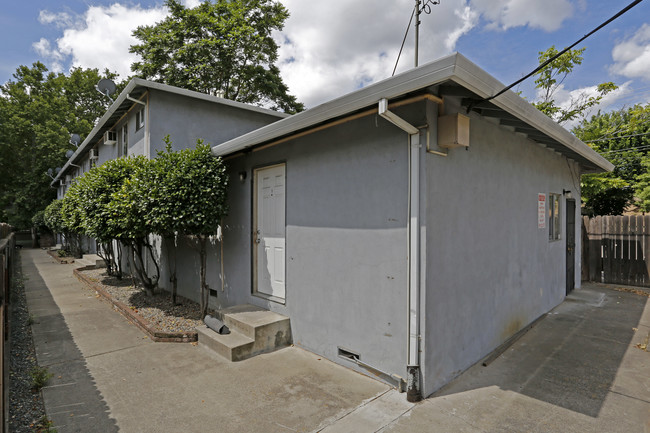 3011 G St in Sacramento, CA - Building Photo - Building Photo