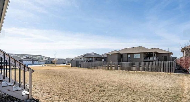 4317 S Alpine Ave in Sioux Falls, SD - Foto de edificio - Building Photo