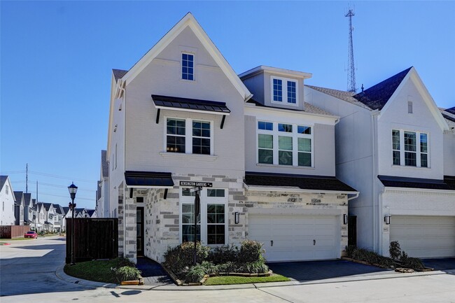 property at 3603 Kensington Gdns Ln