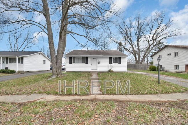 1400 Chesterton Square S in Columbus, OH - Building Photo - Building Photo