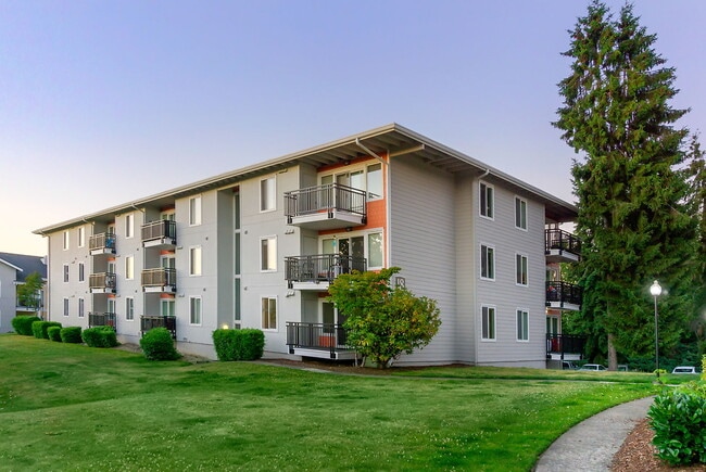 Foothill Commons in Bellevue, WA - Foto de edificio - Building Photo