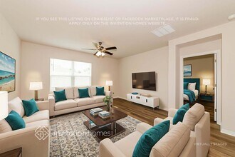 8021 Majestic Palms Ct in Venice, FL - Foto de edificio - Building Photo