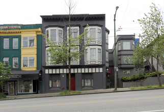 856 E Broadway in Vancouver, BC - Building Photo - Primary Photo