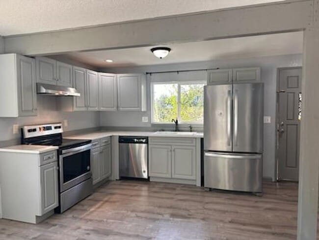 1494 Hillspring Rd in Bellingham, WA - Building Photo - Building Photo