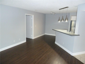 437 Vista Isles Dr in Plantation, FL - Building Photo - Building Photo